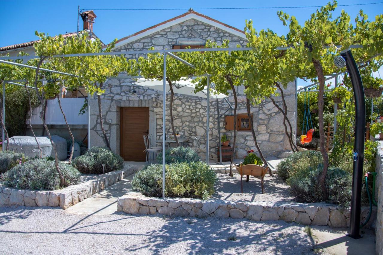 Traditional Stone House St.Anton マリンスカ エクステリア 写真